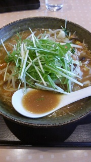 �Ђ邲�́[��